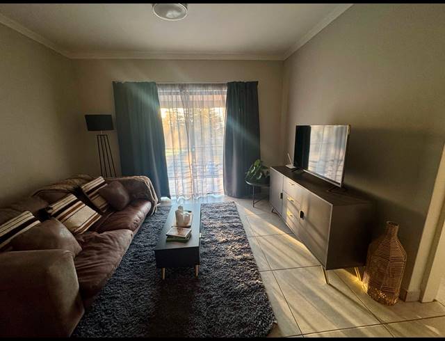 2 BEDROOM APARTMENT FOR SALE IN BRENTWOOD